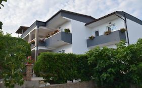 Apartmani Andela I Mladen Debelic